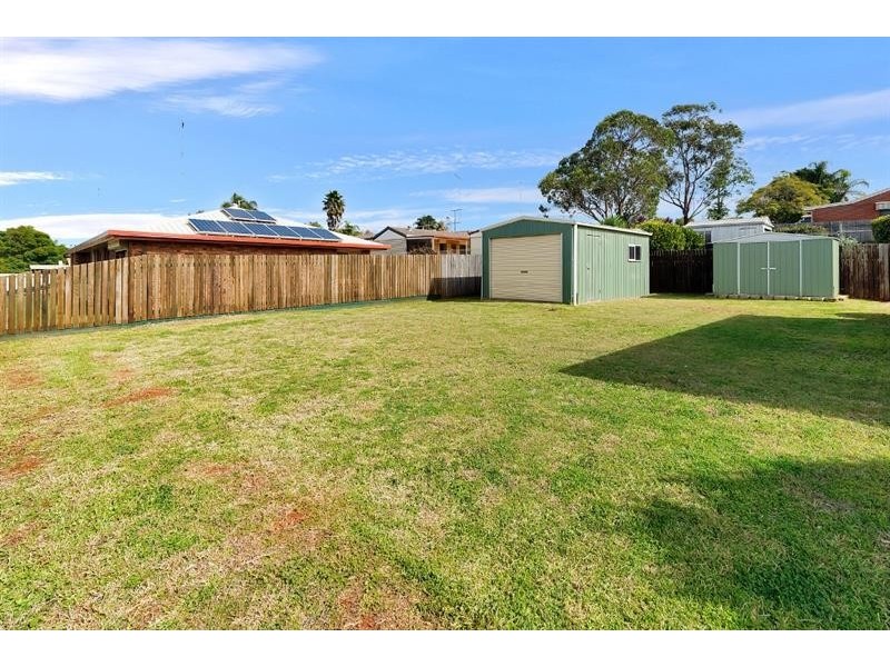 4 Schultz Street, Kearneys Spring QLD 4350