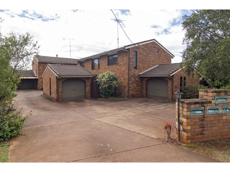 1/3 Herbert Street, East Toowoomba QLD 4350