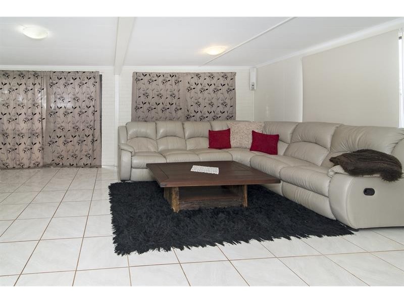 2 Tyson Street, Newtown QLD 4350