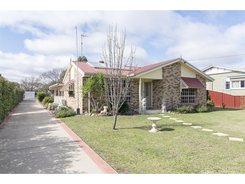 27 Victoria Street, Clifton QLD 4361