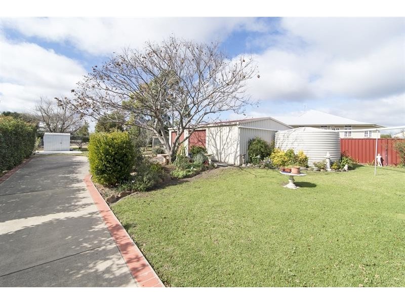 27 Victoria Street, Clifton QLD 4361