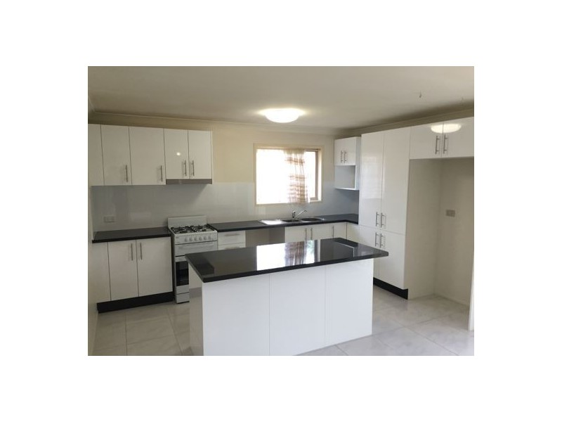 5 Roslyn St, Centenary Heights QLD 4350