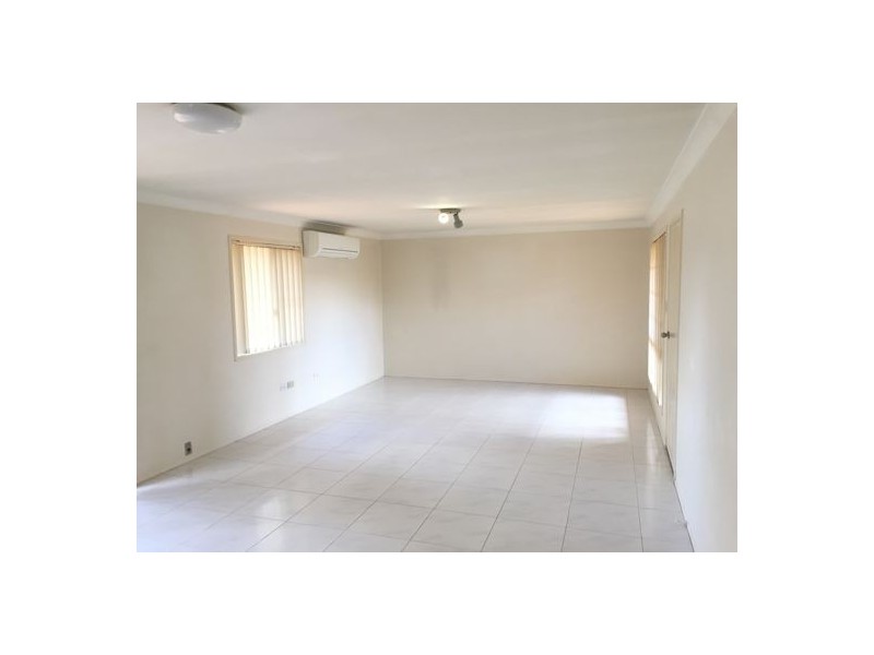 5 Roslyn St, Centenary Heights QLD 4350