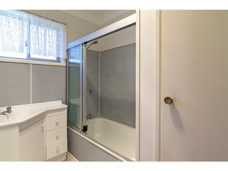 5 Roslyn St, Centenary Heights QLD 4350