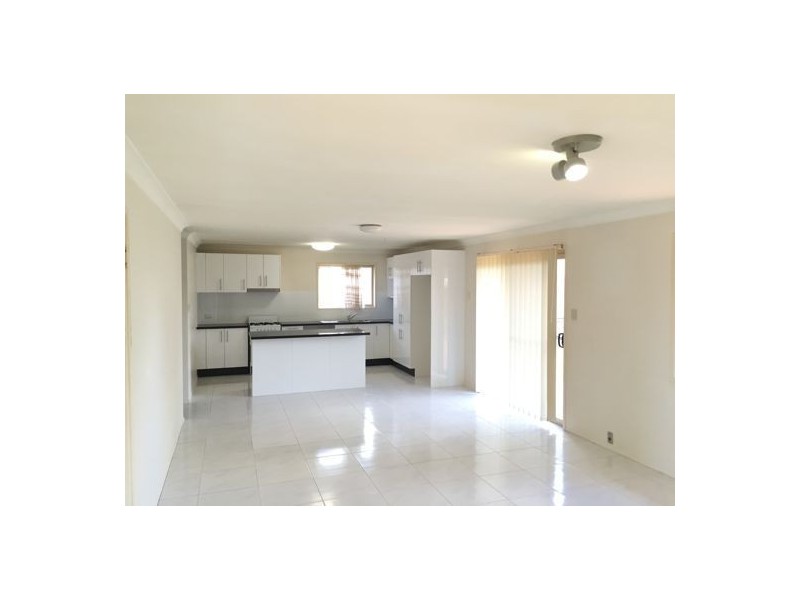 5 Roslyn St, Centenary Heights QLD 4350