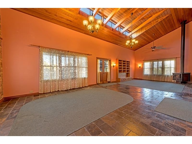 334 Hursley Rd, Glenvale QLD 4350