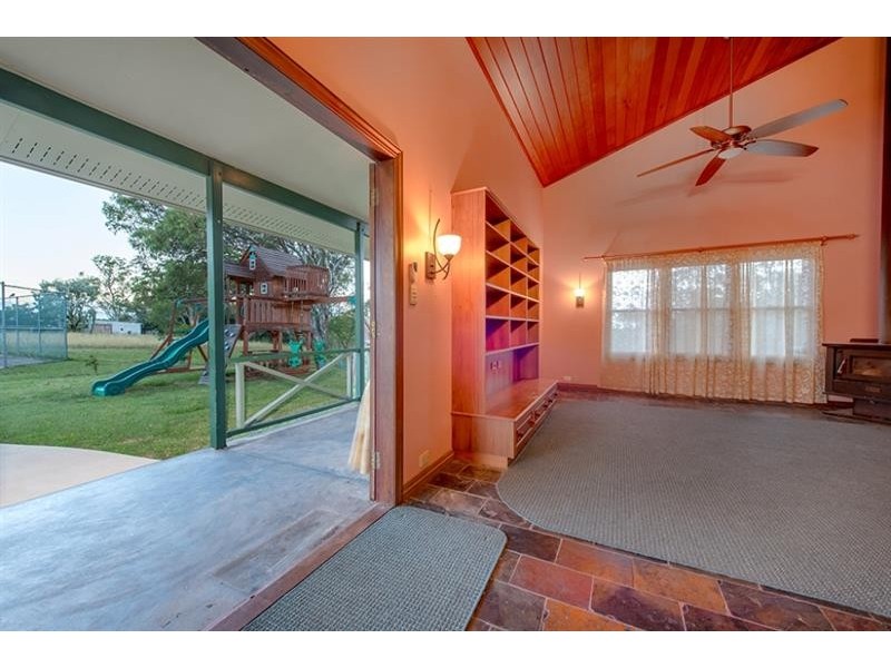 334 Hursley Rd, Glenvale QLD 4350