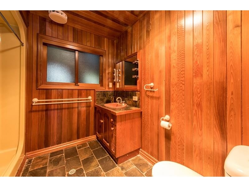 334 Hursley Rd, Glenvale QLD 4350