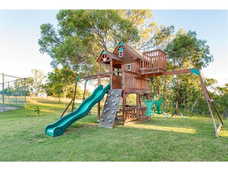 334 Hursley Rd, Glenvale QLD 4350