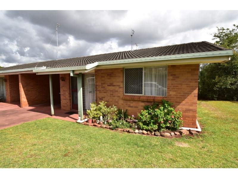 2/5 Krause Court, East Toowoomba QLD 4350