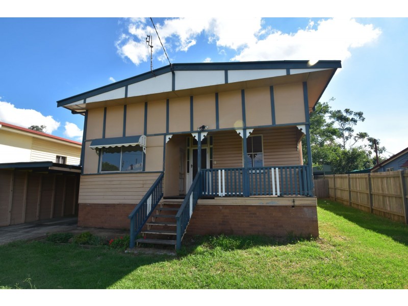 12 Swallow Court, Newtown QLD 4350