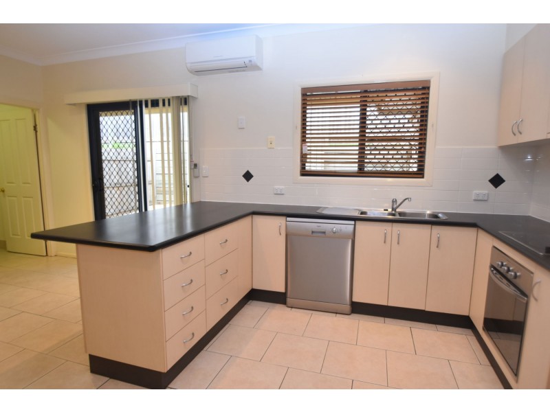 2/18 Cortess Street, Kearneys Spring QLD 4350