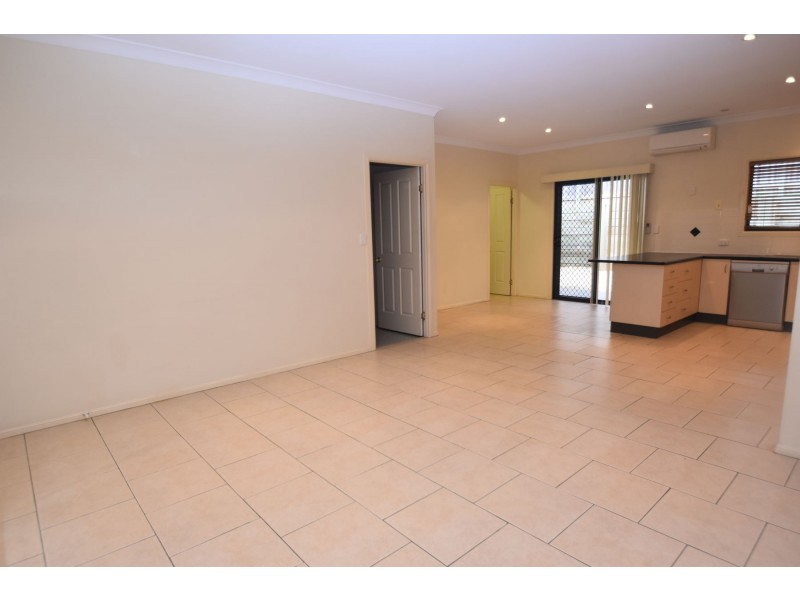 2/18 Cortess Street, Kearneys Spring QLD 4350