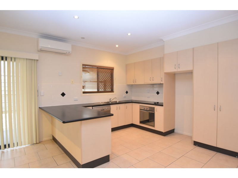 2/18 Cortess Street, Kearneys Spring QLD 4350