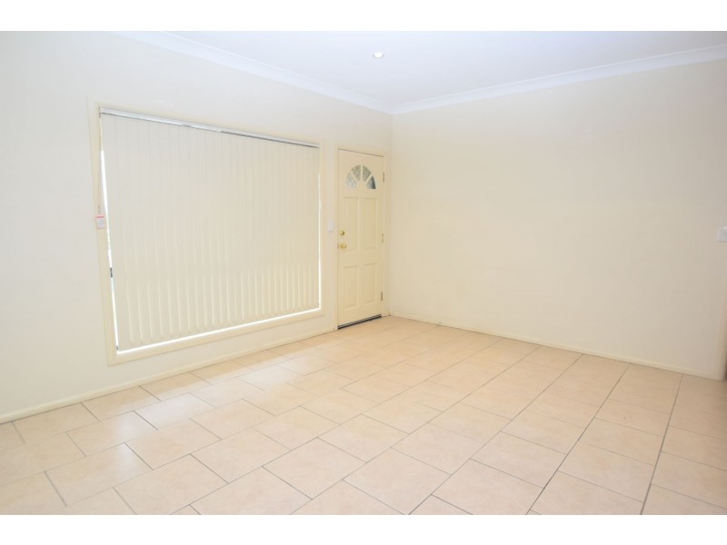 2/18 Cortess Street, Kearneys Spring QLD 4350