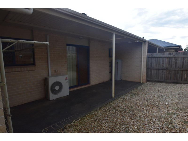 2/18 Cortess Street, Kearneys Spring QLD 4350