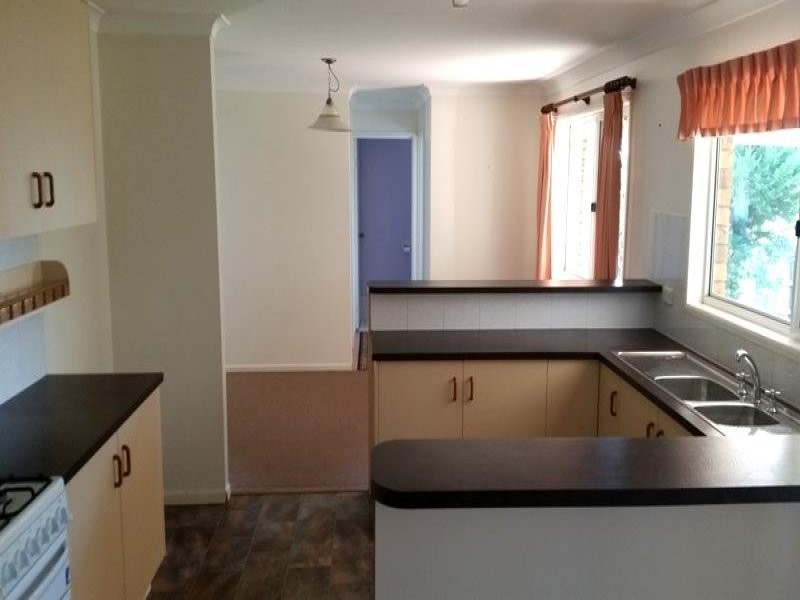 48 Moore Crescent, Wilsonton QLD 4350