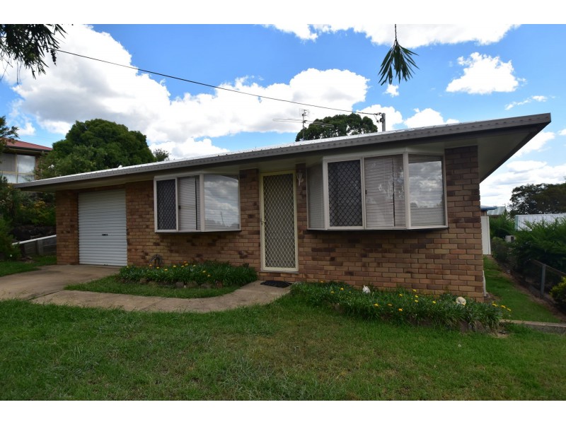 4 Nolan Court, Darling Heights QLD 4350