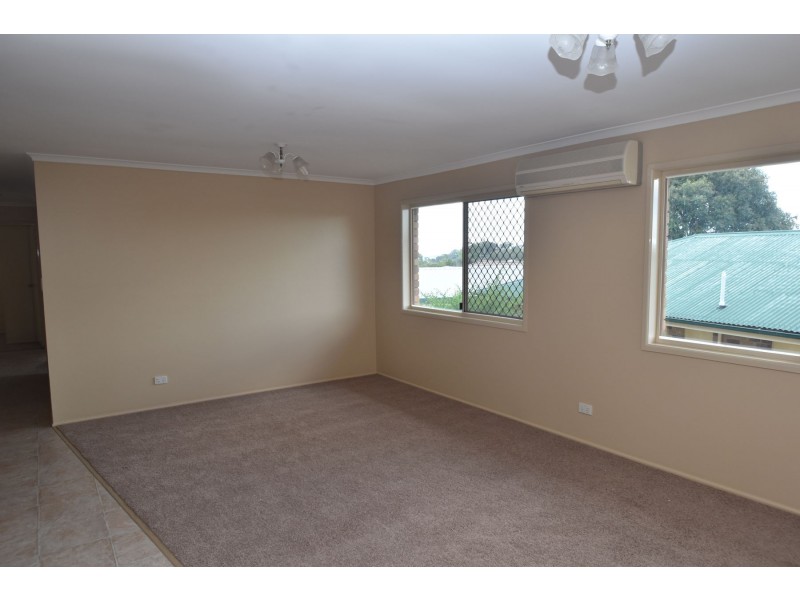 4 Nolan Court, Darling Heights QLD 4350