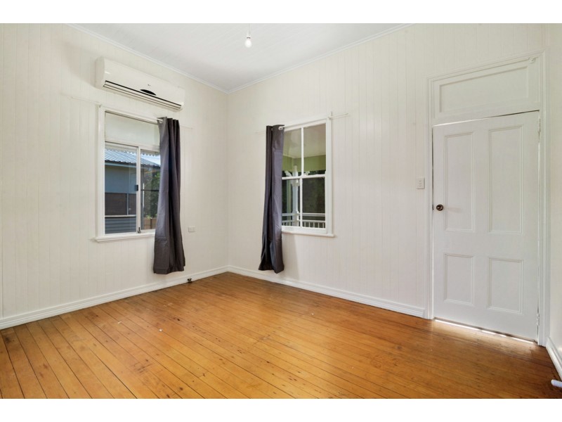 24 Swallow Court, Newtown QLD 4350