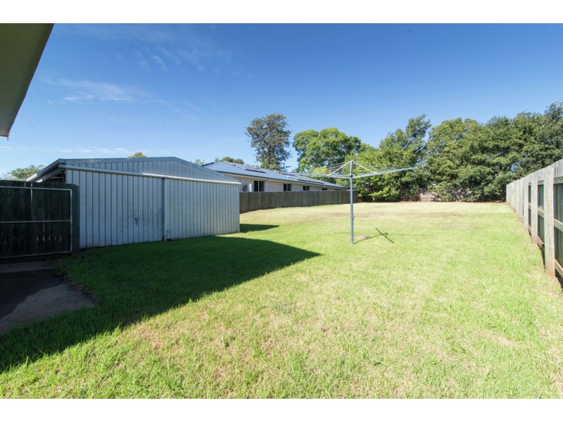 24 Swallow Court, Newtown QLD 4350