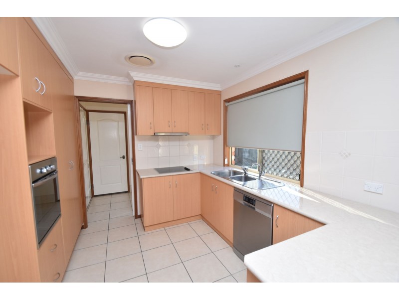 8 Ashford Drive, Wyreema QLD 4352