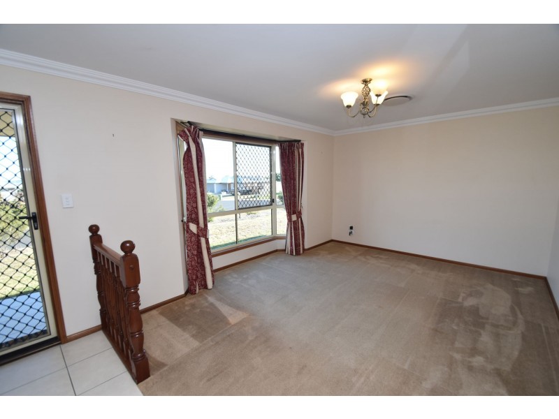 8 Ashford Drive, Wyreema QLD 4352