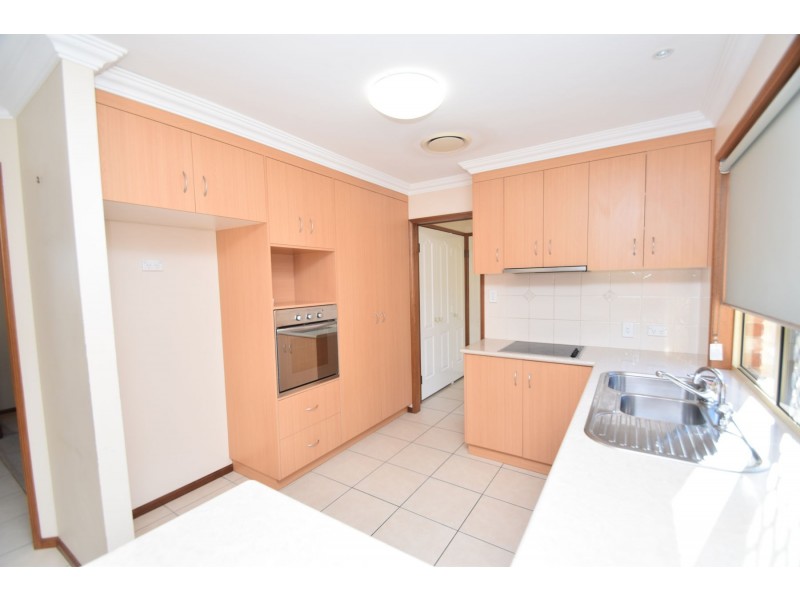 8 Ashford Drive, Wyreema QLD 4352