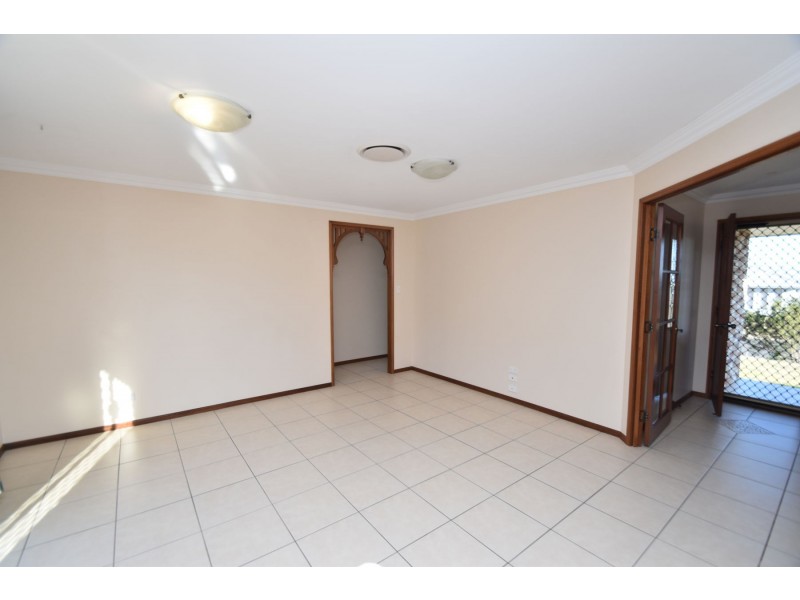8 Ashford Drive, Wyreema QLD 4352