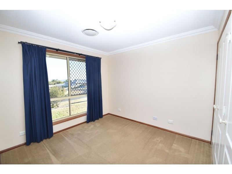 8 Ashford Drive, Wyreema QLD 4352