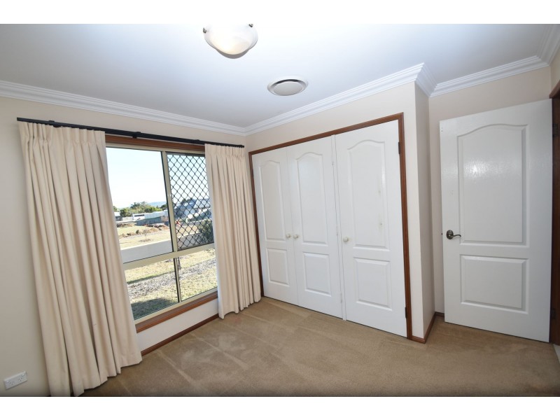 8 Ashford Drive, Wyreema QLD 4352