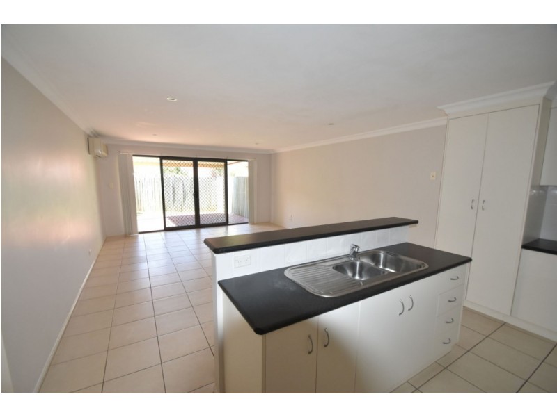 2/13 Horrocks Crescent, Kearneys Spring QLD 4350