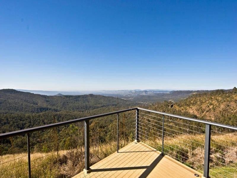 5 Keira Court, Blue Mountain Heights QLD 4350