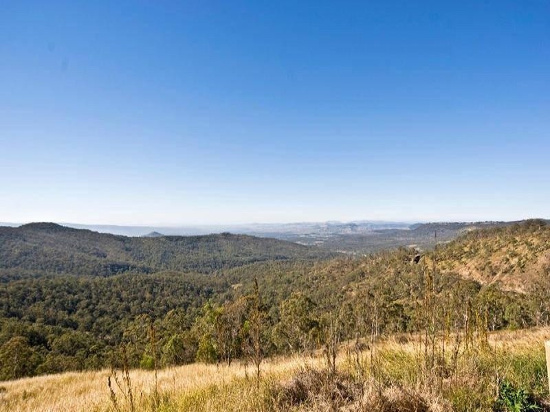 5 Keira Court, Blue Mountain Heights QLD 4350