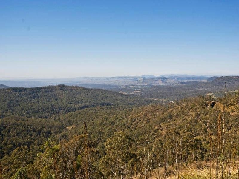5 Keira Court, Blue Mountain Heights QLD 4350