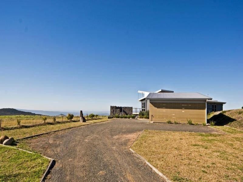 5 Keira Court, Blue Mountain Heights QLD 4350