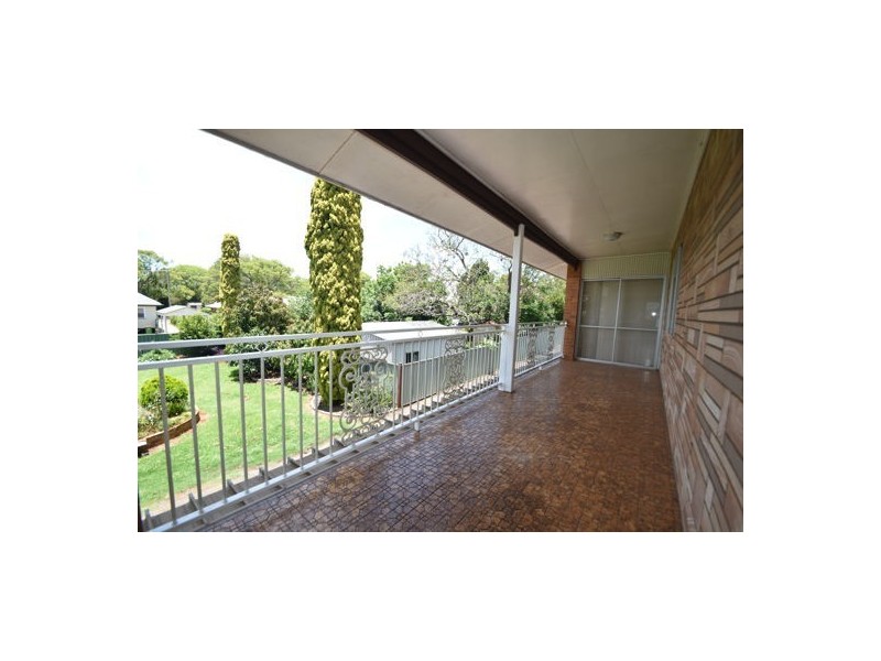 4/277 Bridge Street, Newtown QLD 4350