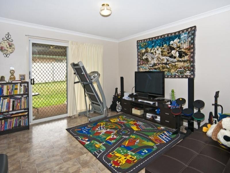 10 Gouldson Drive, Kearneys Spring QLD 4350