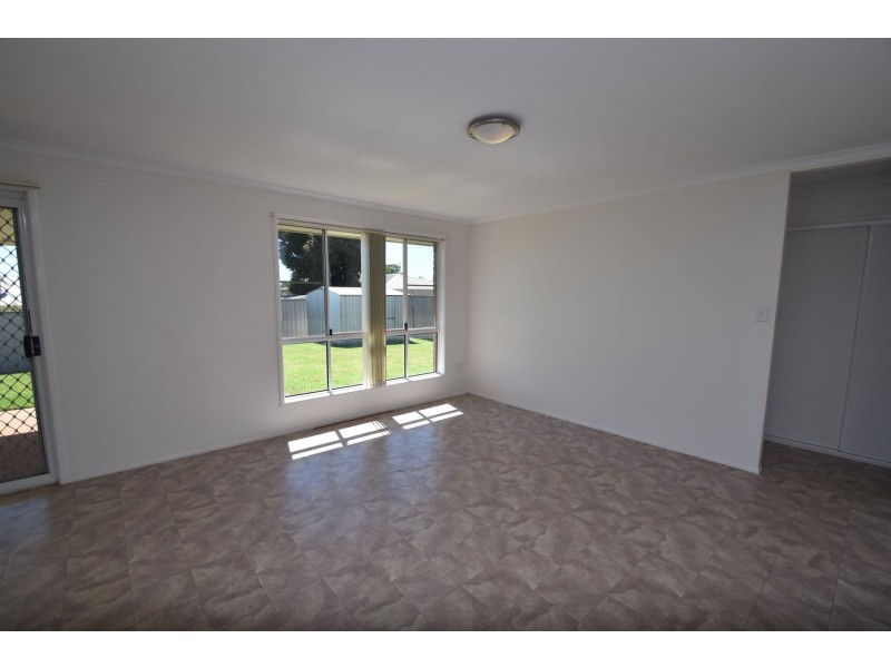 7 Blueberry Ash Court, Glenvale QLD 4350