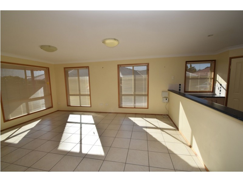 1/26 Sambar Court, Kearneys Spring QLD 4350