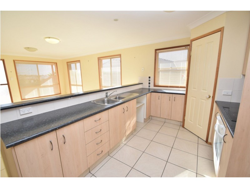 1/26 Sambar Court, Kearneys Spring QLD 4350