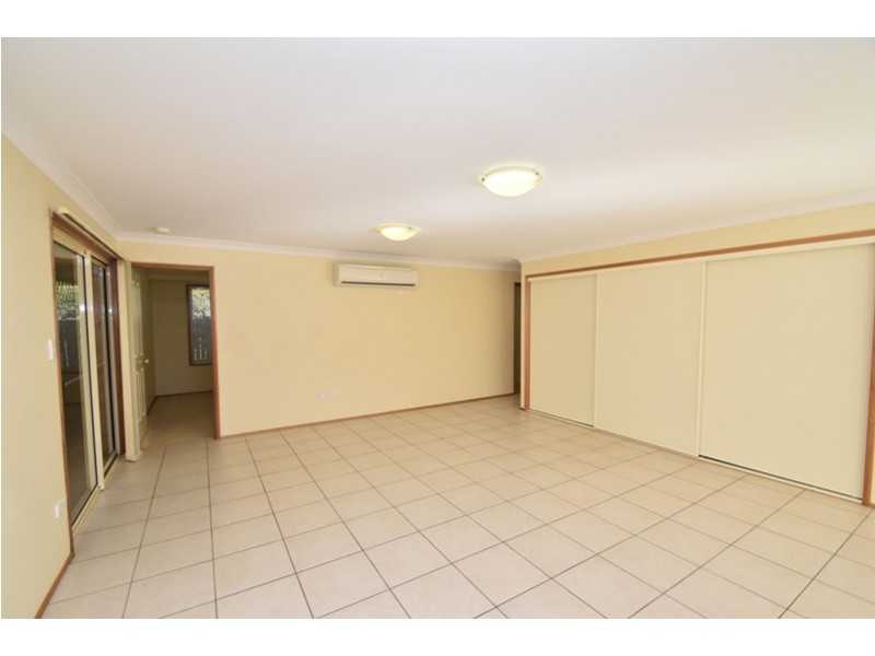 1/26 Sambar Court, Kearneys Spring QLD 4350