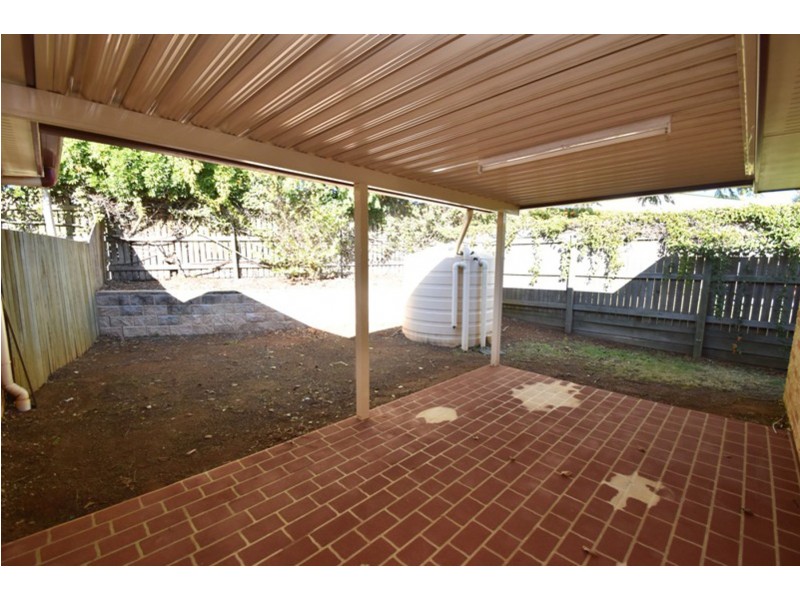 1/26 Sambar Court, Kearneys Spring QLD 4350
