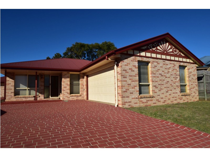 1/26 Sambar Court, Kearneys Spring QLD 4350