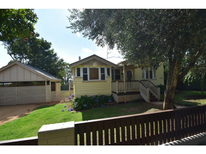 3 Sir Street, North Toowoomba QLD 4350