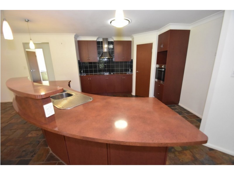10 Diosma Drive, Highfields QLD 4352