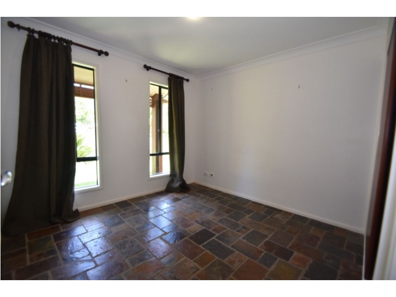 10 Diosma Drive, Highfields QLD 4352