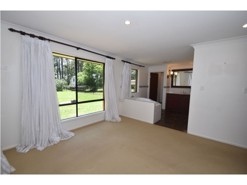 10 Diosma Drive, Highfields QLD 4352