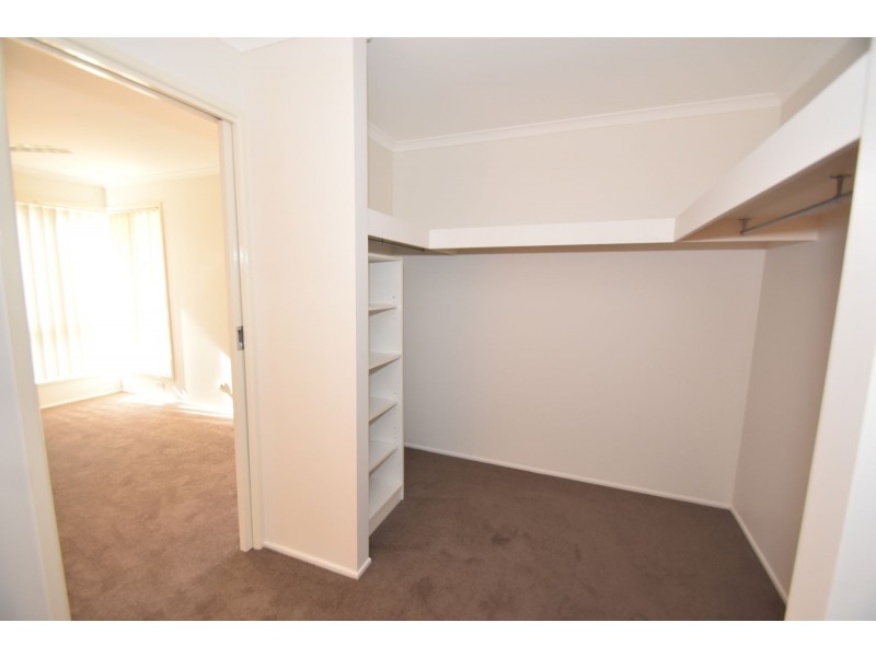 293 Mackenzie Street, Centenary Heights QLD 4350