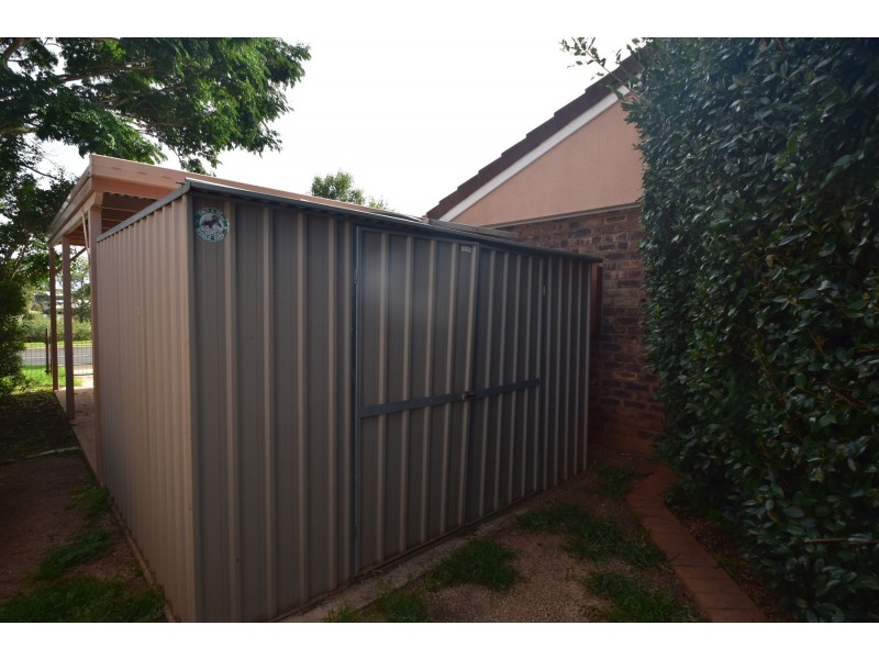 293 Mackenzie Street, Centenary Heights QLD 4350